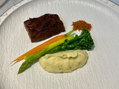 -华凌牛庄西餐厅(乌鲁木齐华凌美爵大饭店)