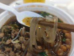 -荀记肉夹馍(三八家乐福店)