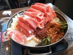 部队锅-MI WU FACTORY米屋美食工厂餐厅(绿地店)