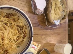 -云阿蛮云南生烫牛肉米线(奉贤路店)