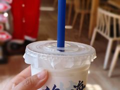 -椰吉满•鲜椰饮品(侨港黑金冠好店)