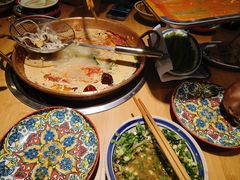 -洱火云南酸菜牛肉火锅(石景山当代商城店)