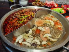 -四小区火锅·巷子里的重庆火锅(花照壁店)