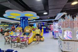 -蹦蹦乐园(南桥百联店)