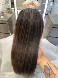 -PE SALON
