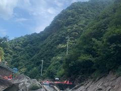 -安吉龙王山峡谷漂流
