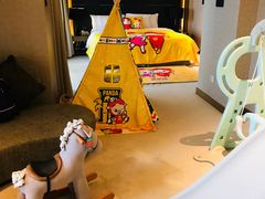 -上海滴水湖皇冠假日酒店