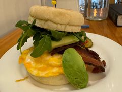 培根鸡蛋芝士汉堡-Egg•Allday Brunch(襄阳北路店)