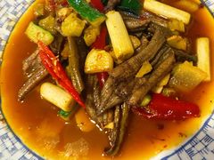 红烧鳝鱼-百年粉蒸牛肉