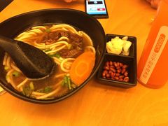 招牌牛腩粉-三千粉牛肉米粉(来客茂店)