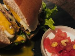 -HIGH FIVE哈福手工汉堡(桂林路店)