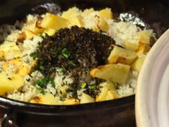 -帅巴人舅母子腊蹄民俗村