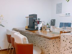 -Line 咖啡(石厦花园店)