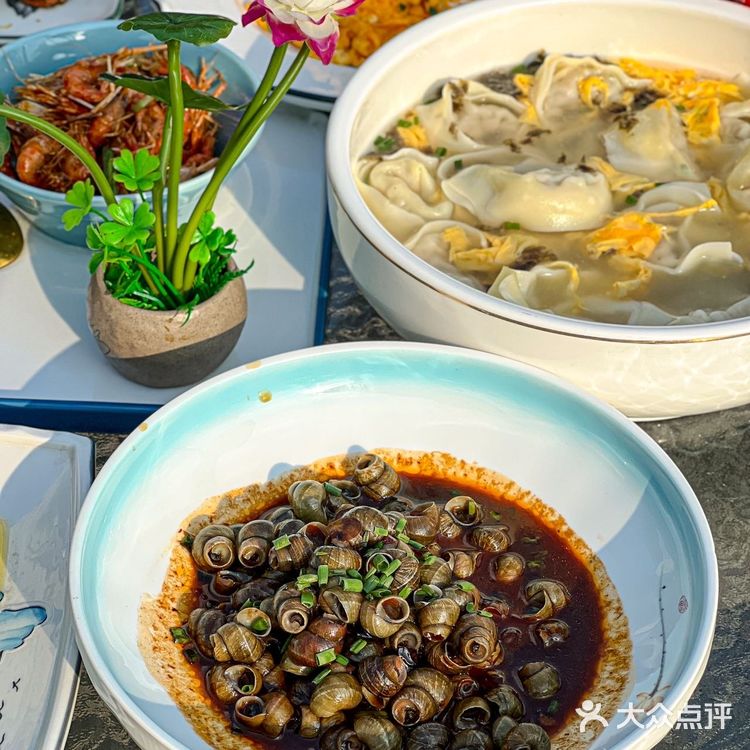 永远可以相信苏州的浪漫🥀稻田边吃大闸蟹