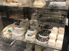 -乐蓬马歇百货公司(Rive Gauche)