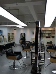-88潮牌造型烫发·染发