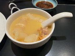 -鲜入唯煮·港式海鲜牛肉火锅(金宝街店)