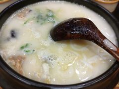 蒙自过桥米线-麦麦山云南菜(复地活力城店)