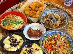 -爆炸头阿姨小四川正宗川味小吃(无任何分店)