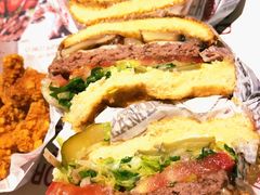 -The Habit Burger Grill 哈比特汉堡(复兴soho店)