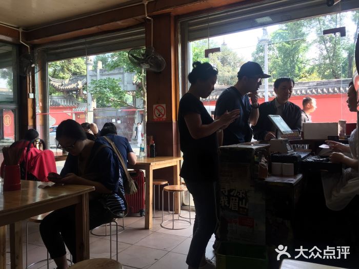 洞子口张老二凉粉(文殊院店)大堂图片