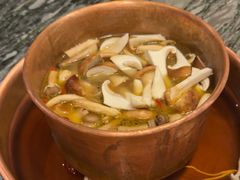 -慢丽江·云南野生菌土鸡锅(付家庄店)