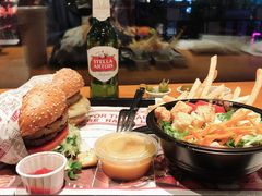 -The Habit Burger Grill 哈比特汉堡(复兴soho店)