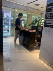 -罗亚帝造型·烫发染发