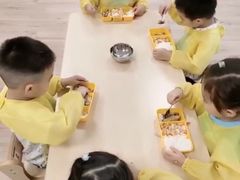 -黄浦乐烁龙鱼宝贝托育园(海潮路校区)