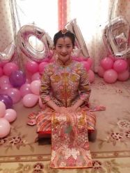 点击看大图 -觅白婚纱礼服馆