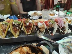 -Famous肥猫墨西哥音乐餐吧(五棵松华熙LIVE店)