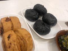 -李与白包子铺(桐梓林店)