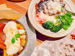 酸梅酱黑猪红烧肉温泉蛋盖饭-幸邻食堂
