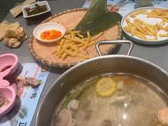 -椰小鸡·琼州糟粕醋·火锅(美兰缤纷城店)