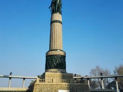 -人民防洪胜利纪念塔