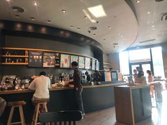 -星巴克臻选(成都来福士店)