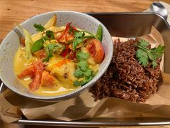 泰式黄咖喱鲷鱼虾仁饭-Wagas沃歌斯(大学路店)