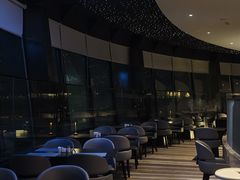 -亚洲国际大酒店·云顶阁旋转自助餐厅