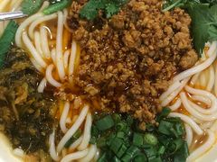 纯正云南小锅米线-遇见阿家村云南菜(魏公村店)
