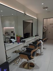 -IUME HAIR SALON