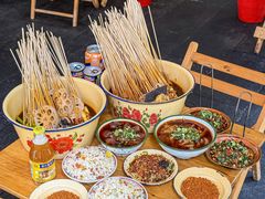-拈签一笑黄牛肉辣卤串串