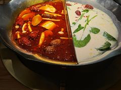 -湊湊火锅·茶憩(杭州湖滨银泰in77店)
