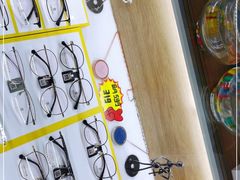 -视野联行眼镜·蔡司授权店(长白万象汇店)