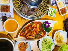 -唯成•韩国炭火烤肉 유성고기