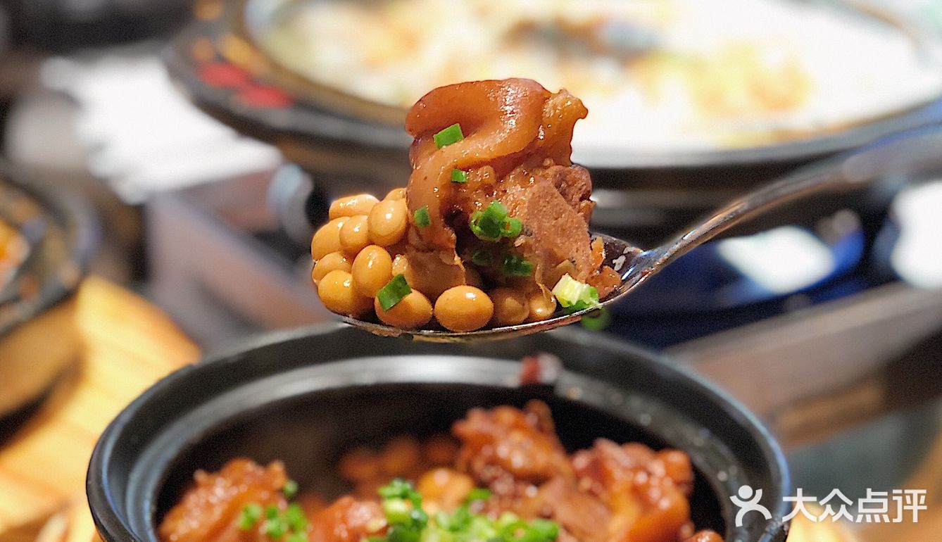 质朴又亮眼的川式砂锅菜