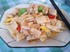 酸笋炒大肠-上春园农庄