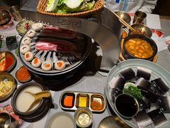 -草家酱蟹炭火烤肉店(珲春南路一店)