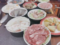 -沸炉重庆老火锅(军事博物馆店)