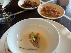 餐前小食咸豆浆油条-杭州西子湖四季酒店·金沙厅