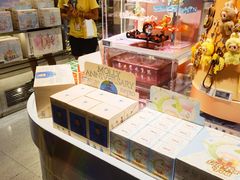 -泡泡玛特POPMART(侨福芳草地店)